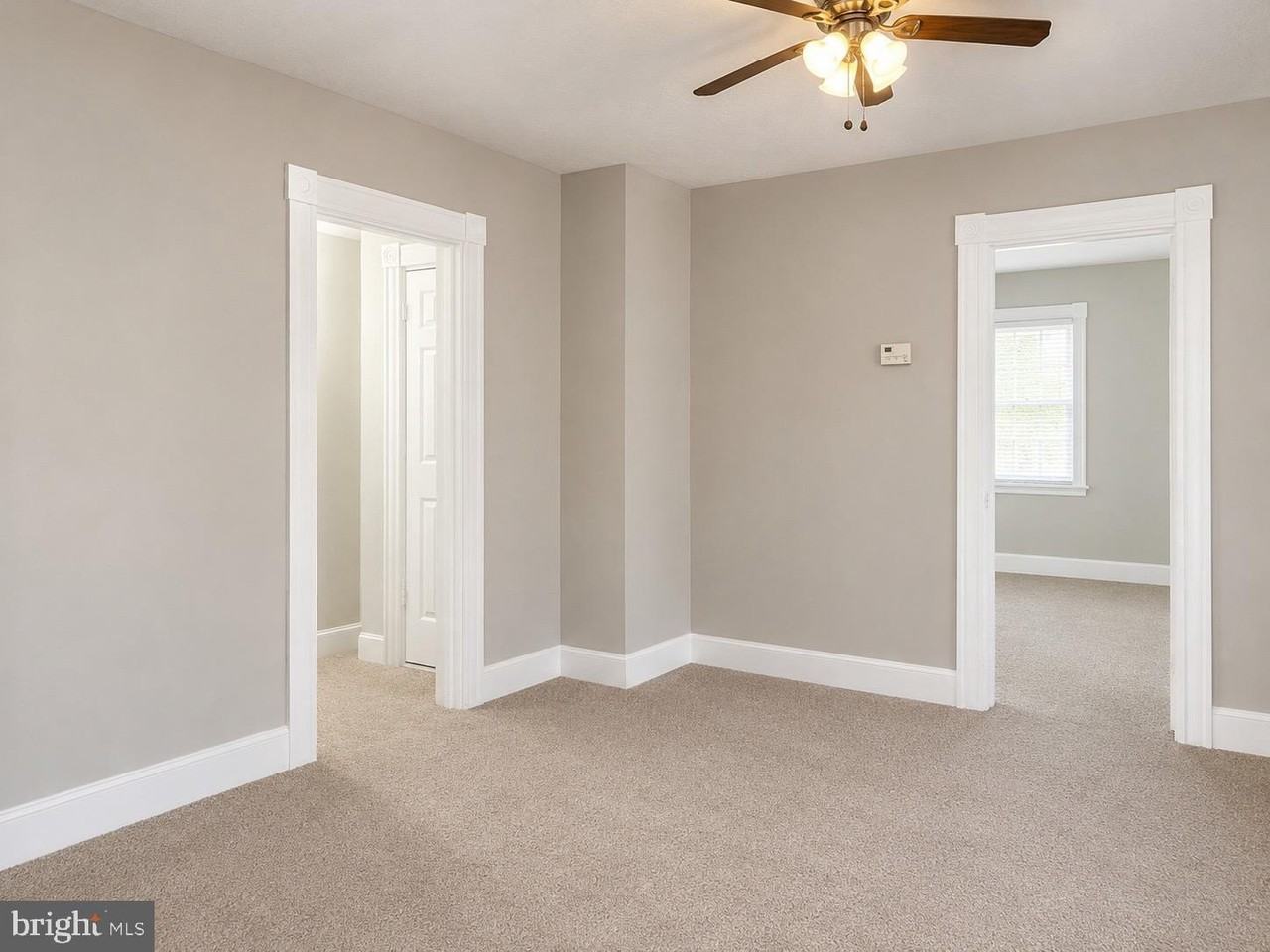 807 Wolfe St #B - Photo 4 of 10