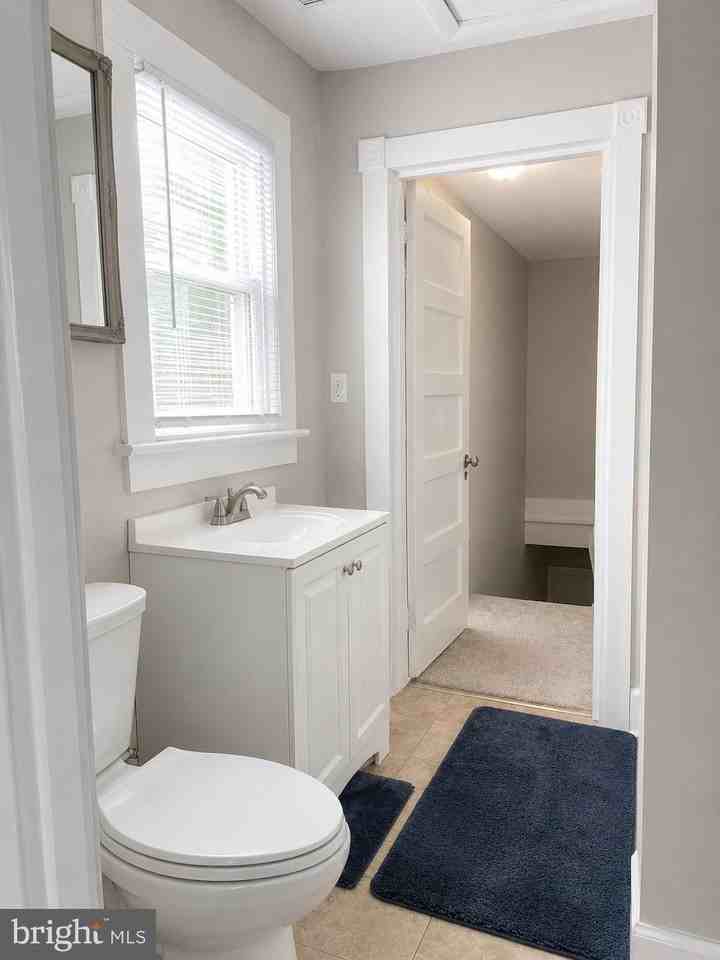 807 Wolfe St #B - Photo 6 of 10