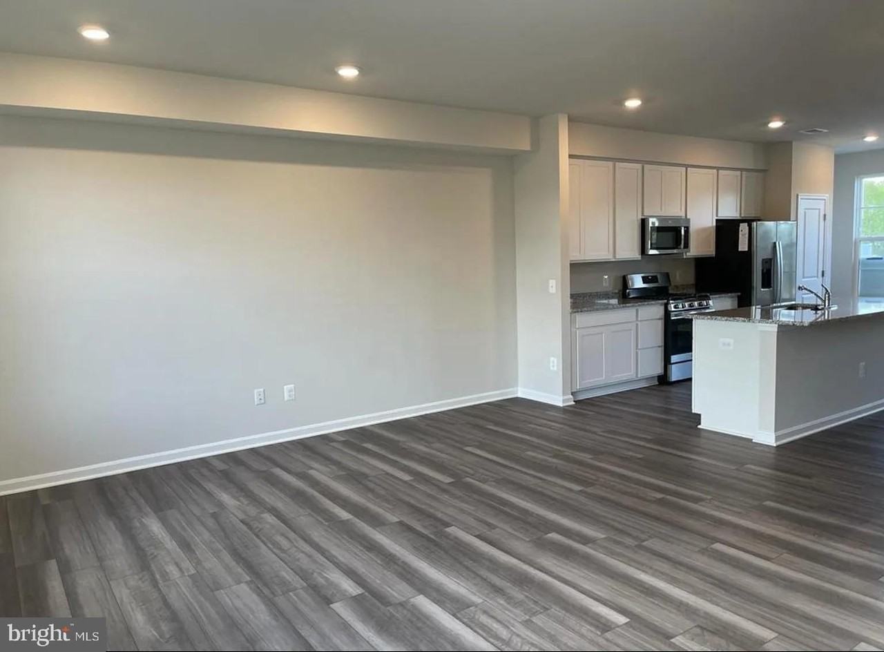 157 Tye Ct - Photo 3 of 11