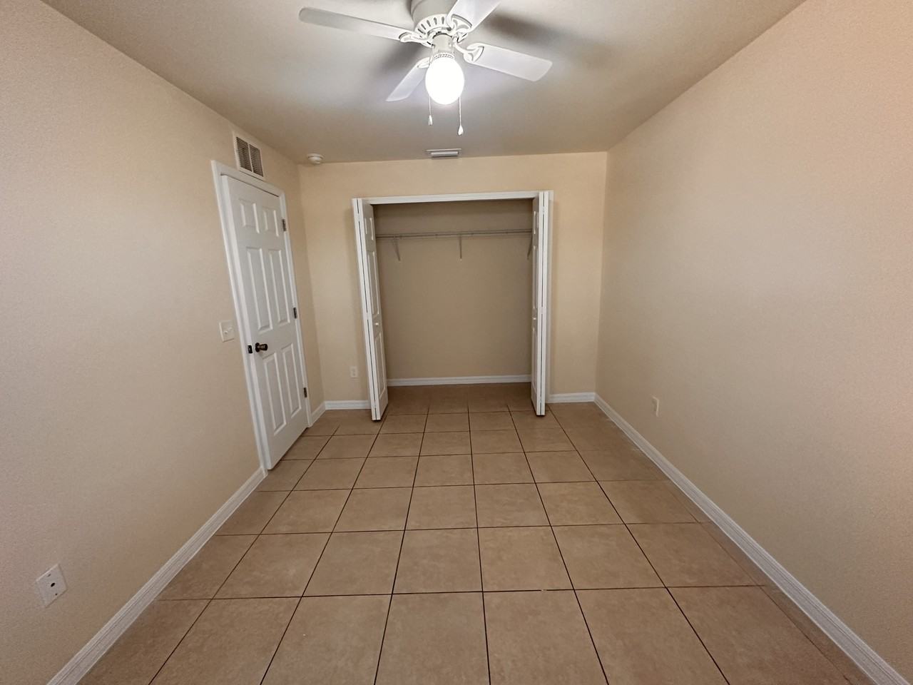 906 Se 12th Ter - Photo 5 of 21