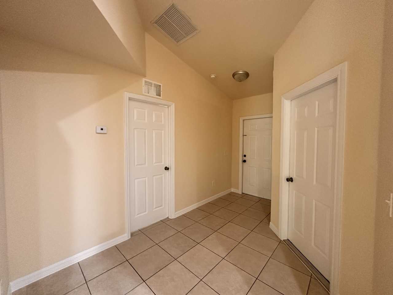 906 Se 12th Ter - Photo 7 of 21
