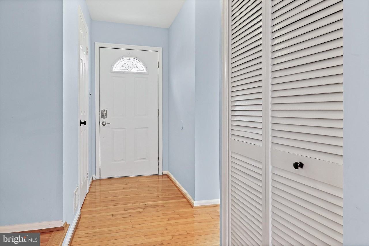 9553 Cherry Oak Ct - Photo 7 of 50
