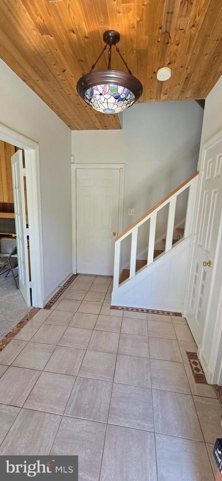 2545 Logan Wood Dr - Photo 3 of 16