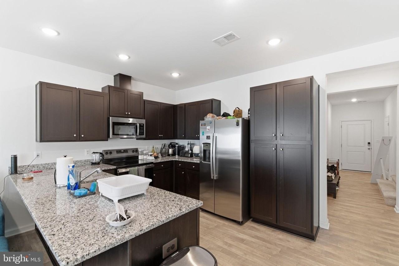 2618 Grey Wolf Ln - Photo 5 of 16