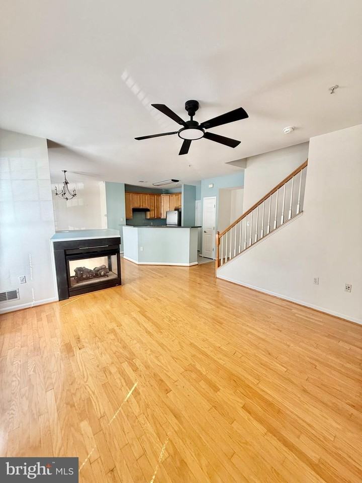 6814 Sabbarton Pl #92 - Photo 4 of 34