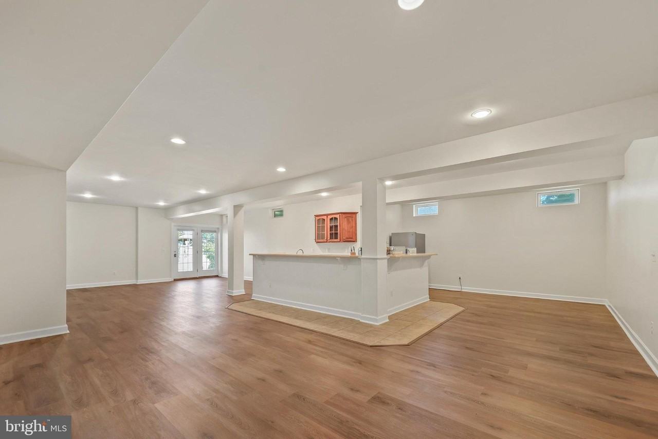 5619 Websters Way - Photo 3 of 12