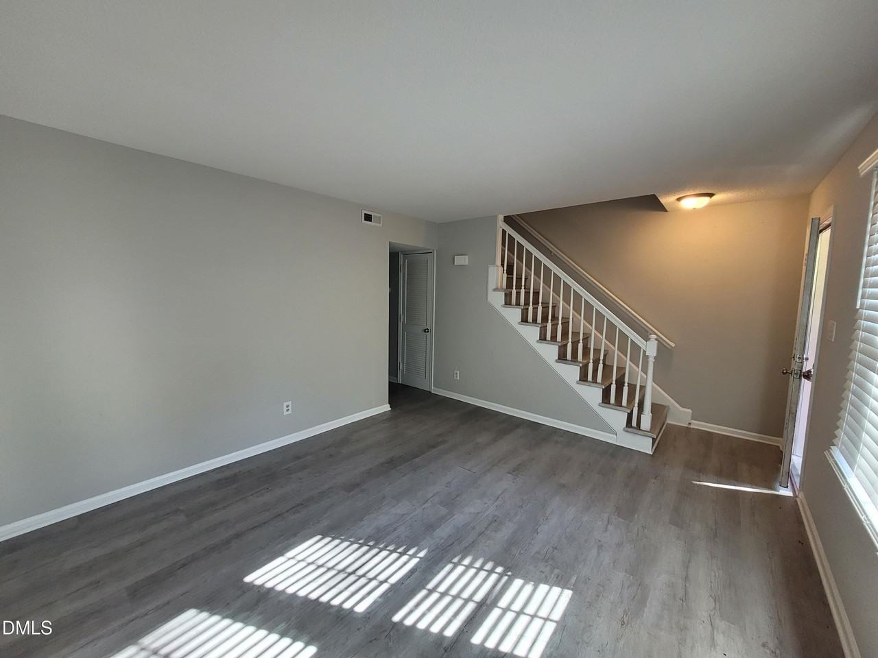 920 Jason Ct - Photo 3 of 25
