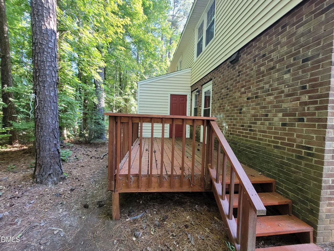 920 Jason Ct - Photo 4 of 25