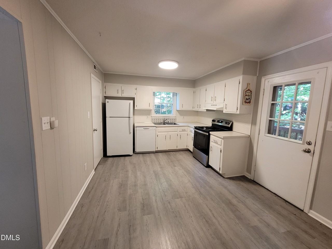 920 Jason Ct - Photo 6 of 25