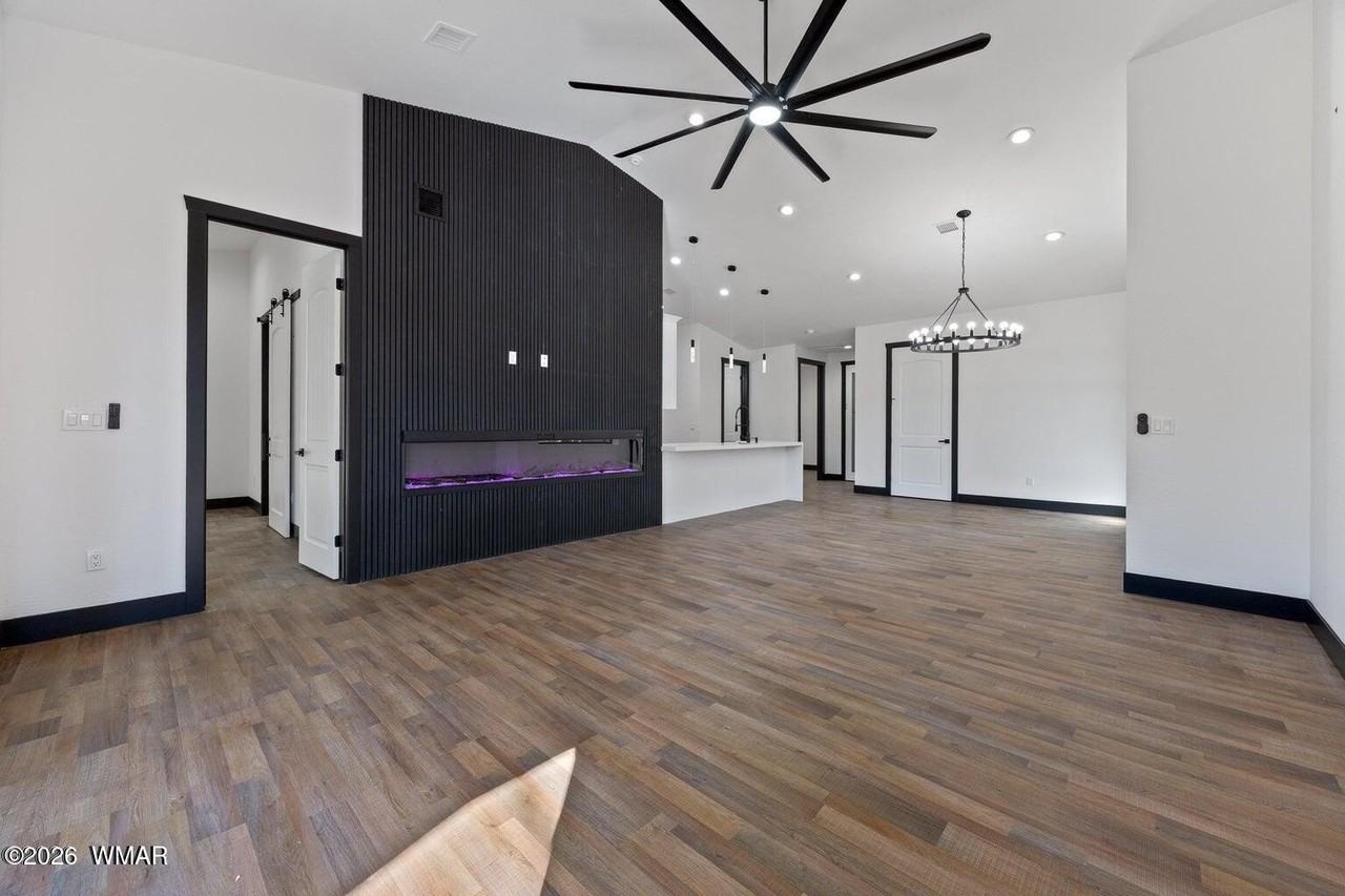 2701 W Villa Loop - Photo 3 of 28