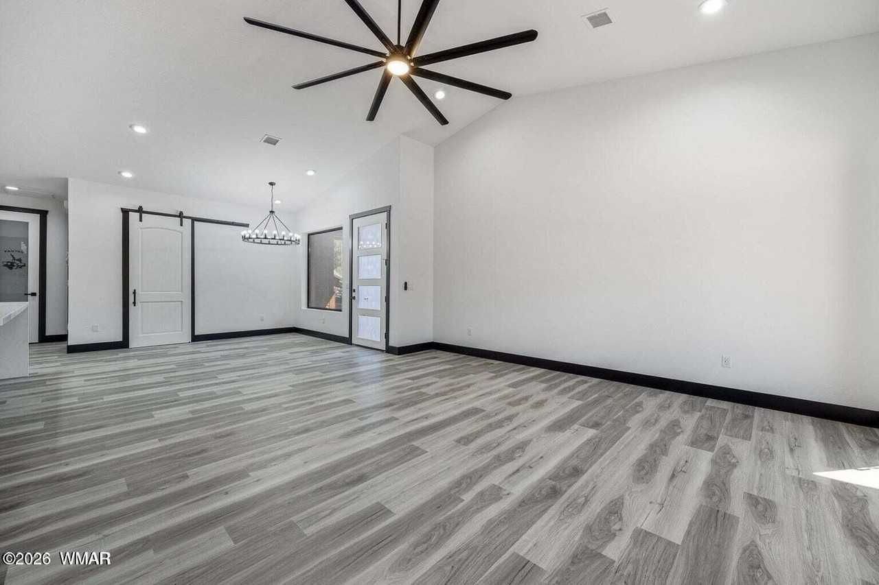 2755 W Villa Loop - Photo 4 of 30