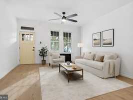 featured image of 836 N Plum St