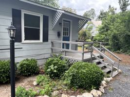 featured image of 310 N Bennett St #B