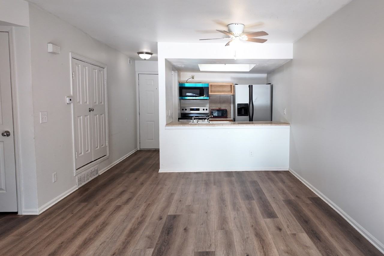 16001 E Alaska Pl - Photo 4 of 15