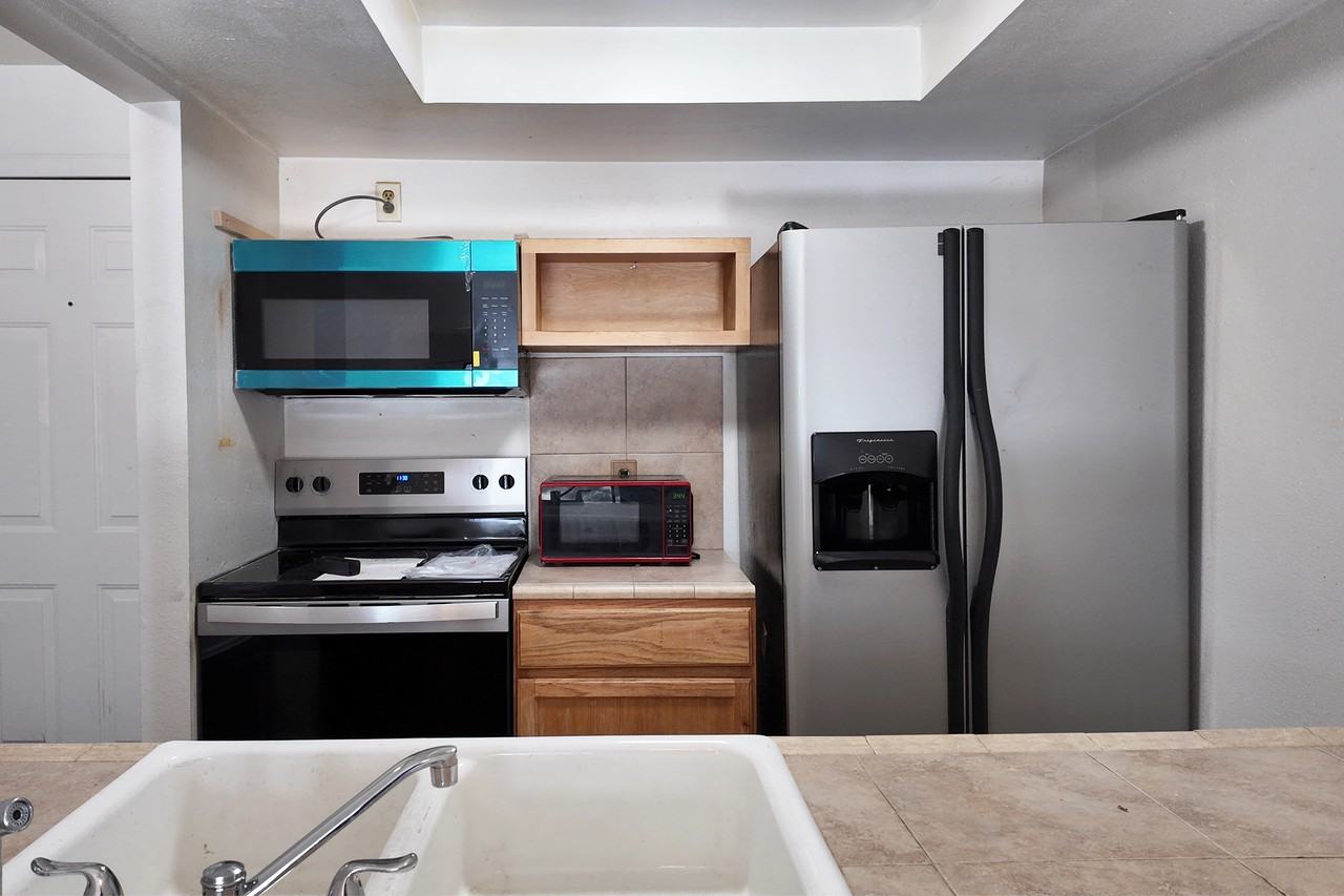 16001 E Alaska Pl - Photo 7 of 12