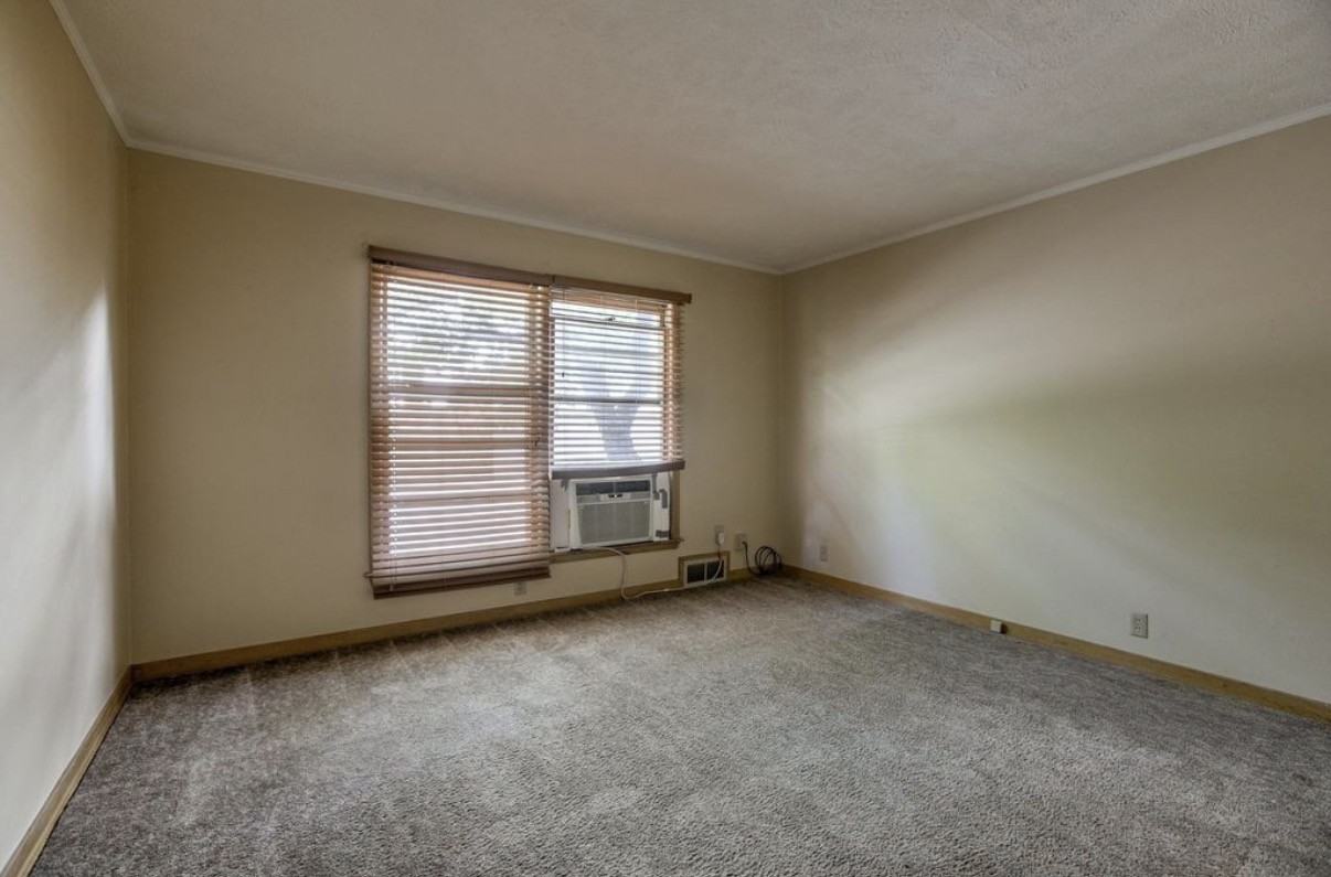 1901 E St #1 - Photo 6 of 12