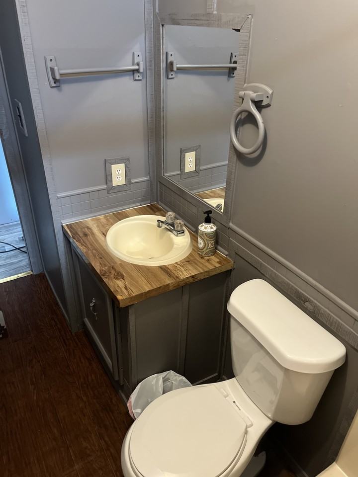 5542 Whites Ferry Rd - Photo 3 of 11
