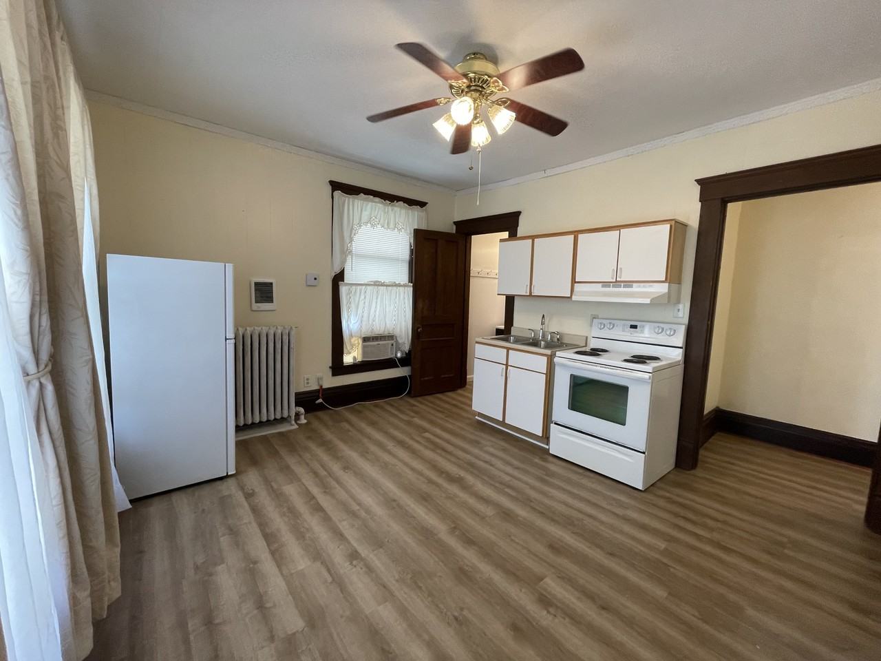 618 W Church St #4 - Photo 4 of 13