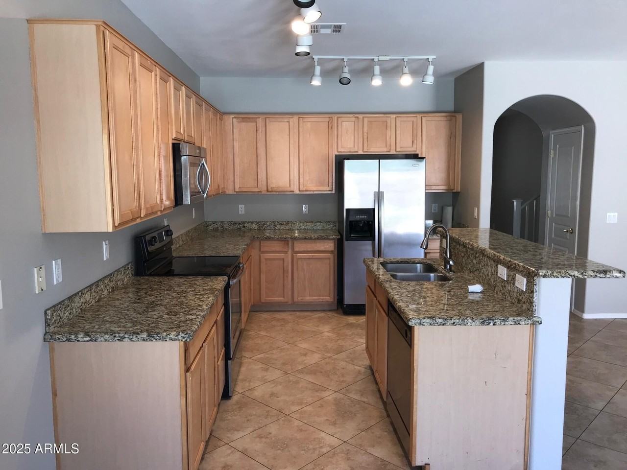 3440 E Flower St - Photo 7 of 16