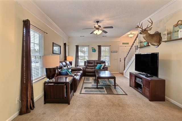 87 Fellwood Dr #1 - Photo 5 of 19