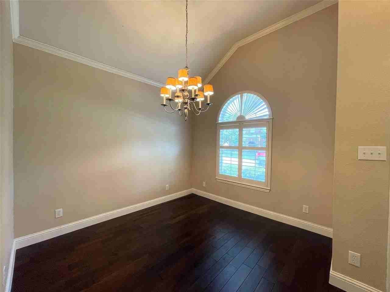 2709 Buck Hill Dr - Photo 3 of 28