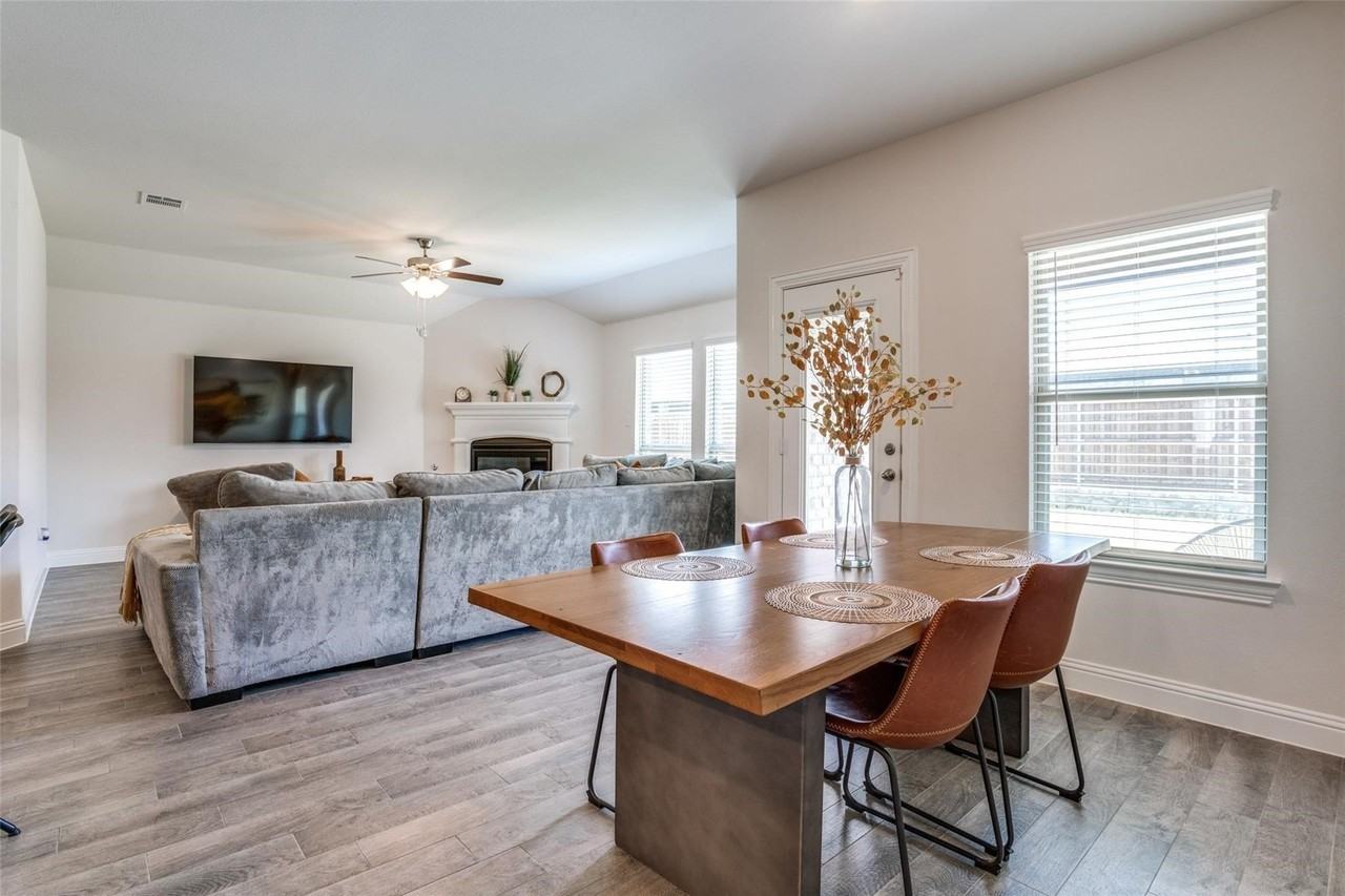 10716 Klondike Ln - Photo 2 of 14