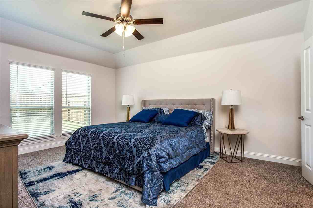 10716 Klondike Ln - Photo 5 of 14