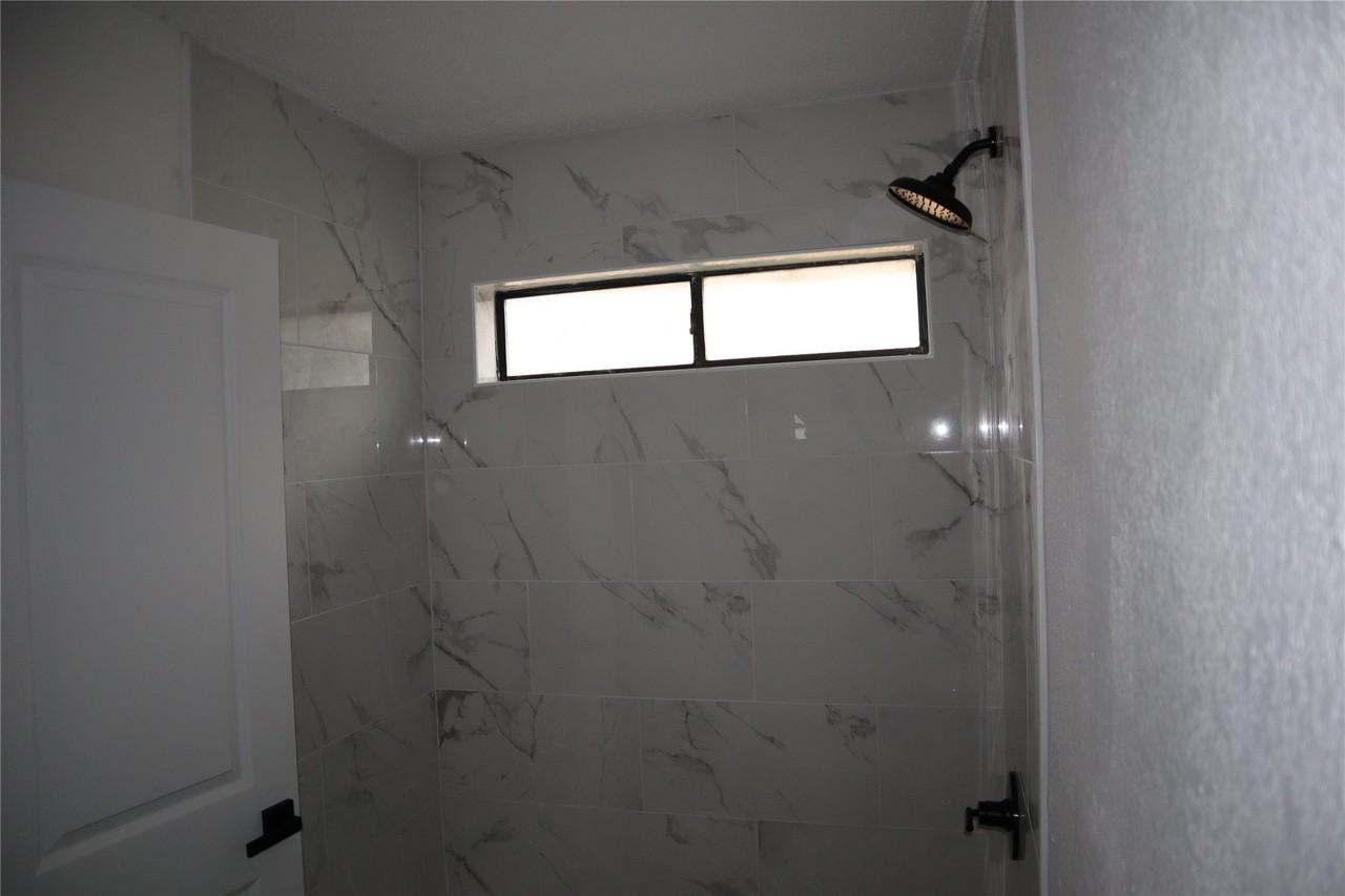 1505 Bergen Dr - Photo 5 of 8