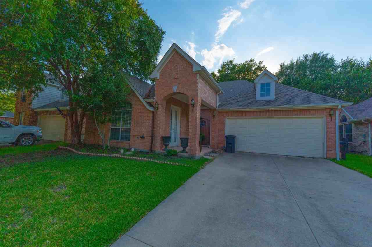 516 Arcadia Dr - Photo 4 of 38
