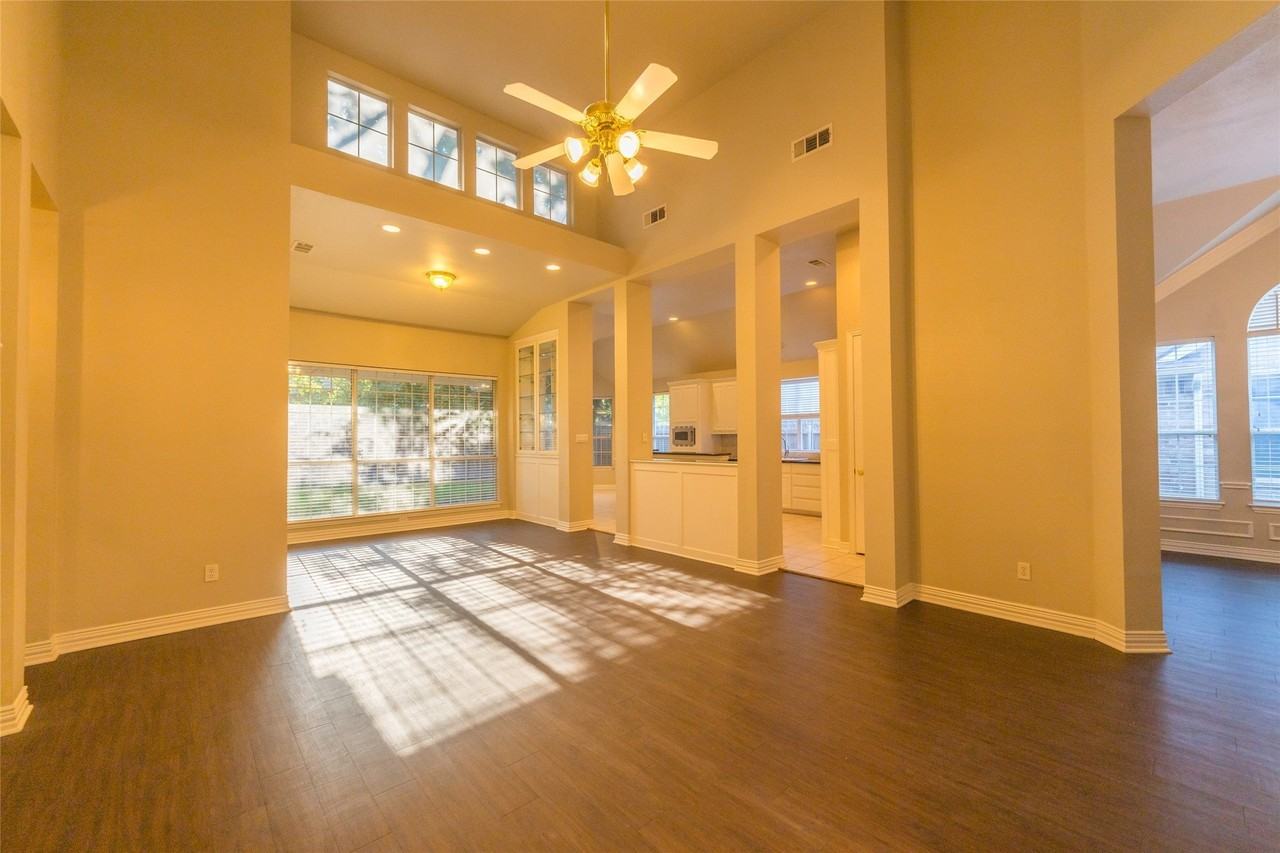 516 Arcadia Dr - Photo 7 of 38