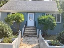 45 Pilgrim Ave - Photo 3 of 5