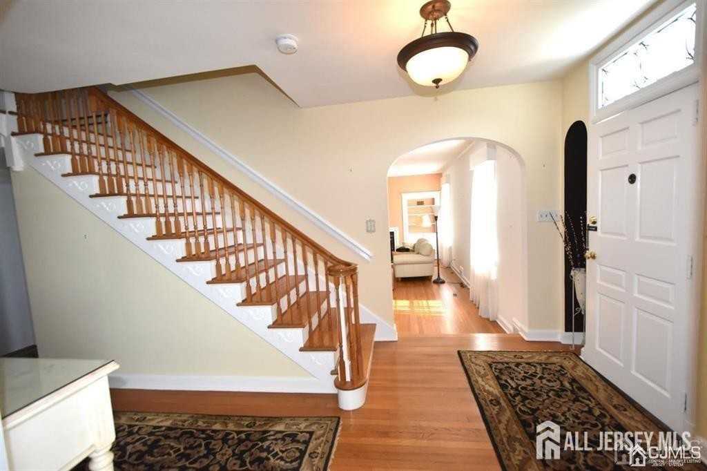 195 New York Ave - Photo 4 of 34