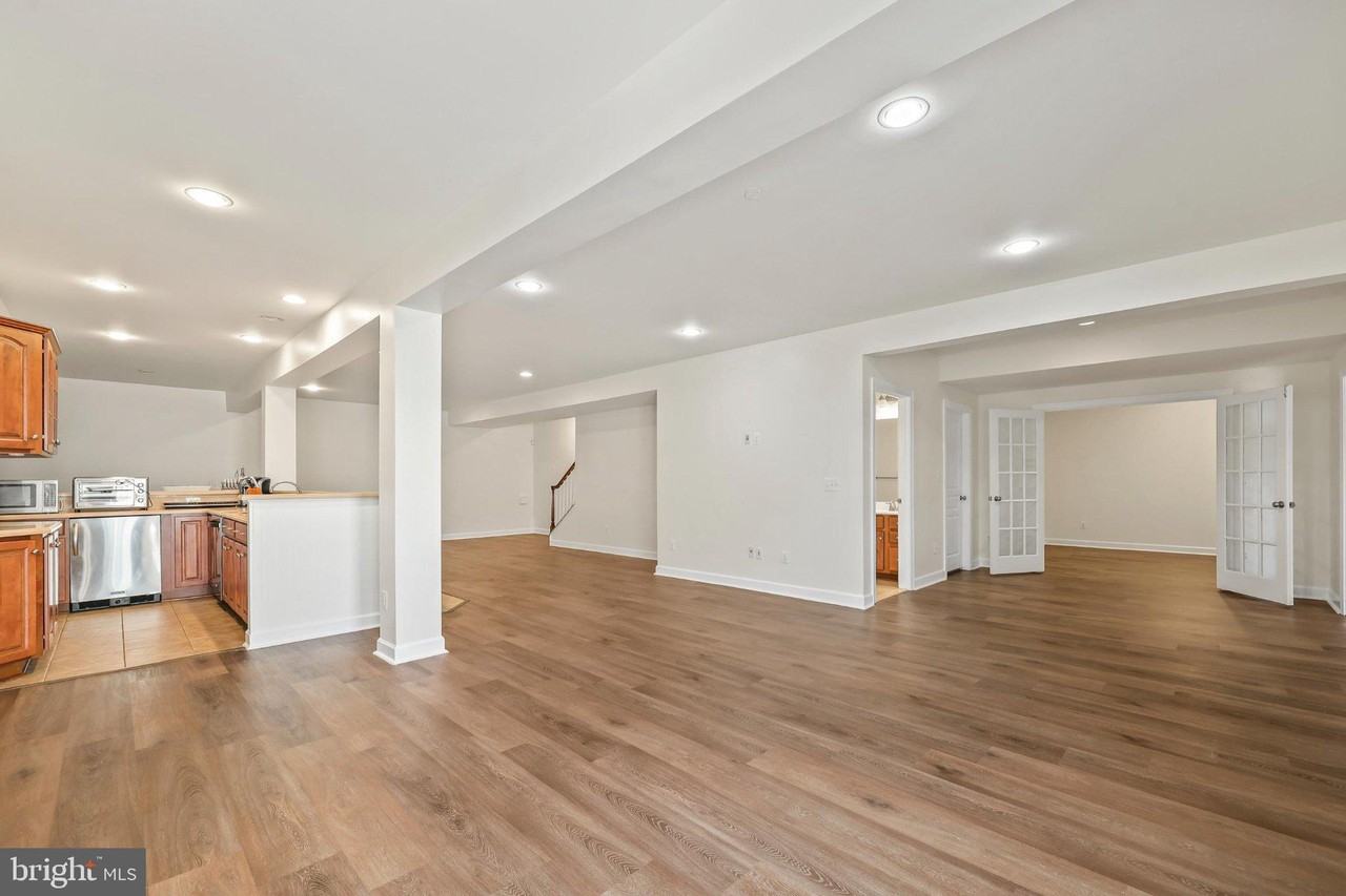 5619 Websters Way - Photo 2 of 12