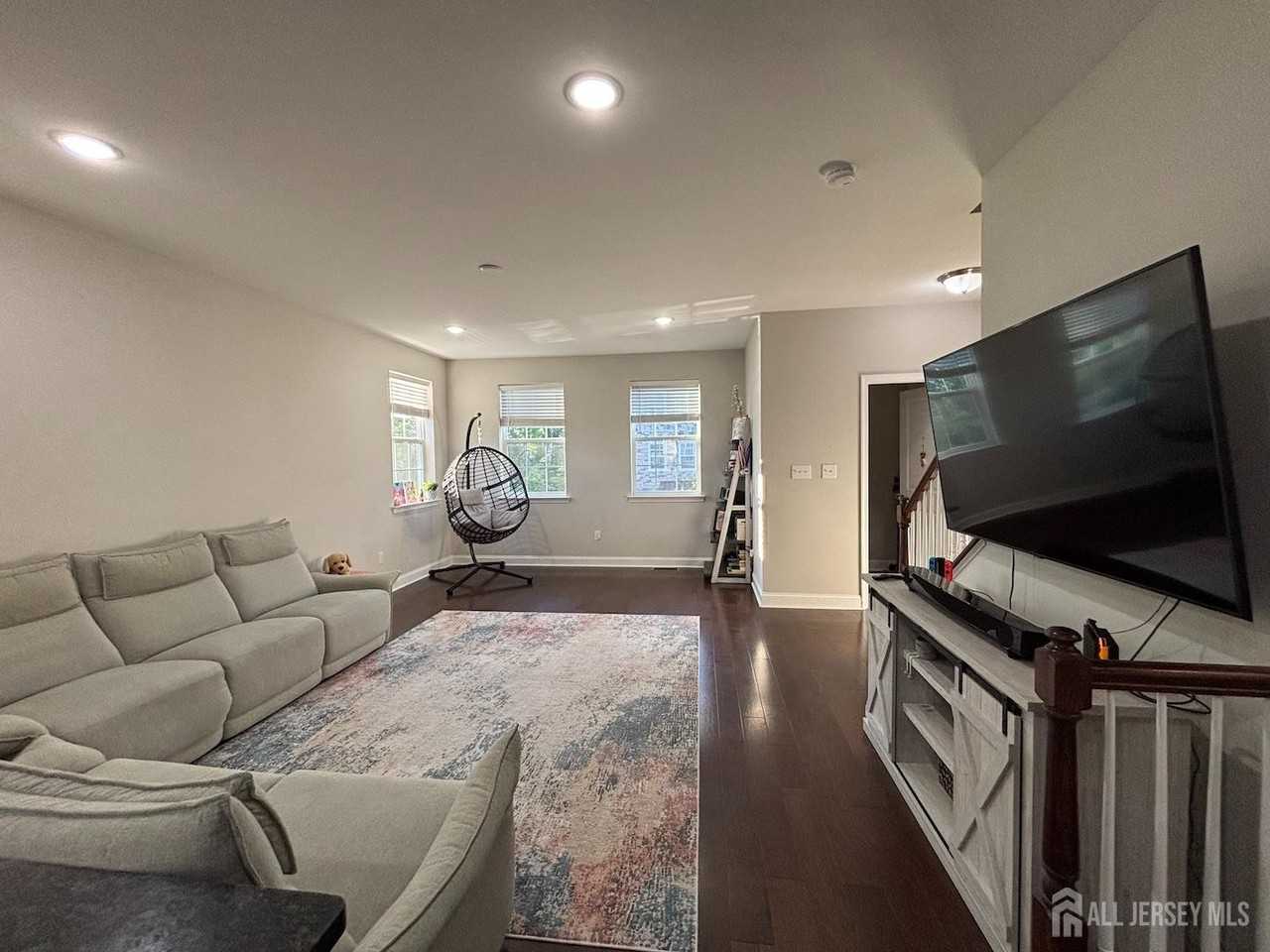 1207 Hights Farm Rd N - Photo 4 of 27