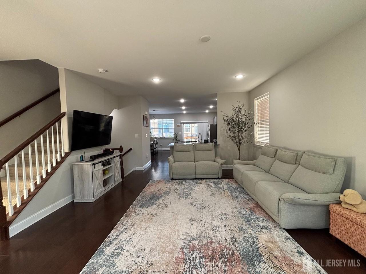 1207 Hights Farm Rd N - Photo 5 of 27
