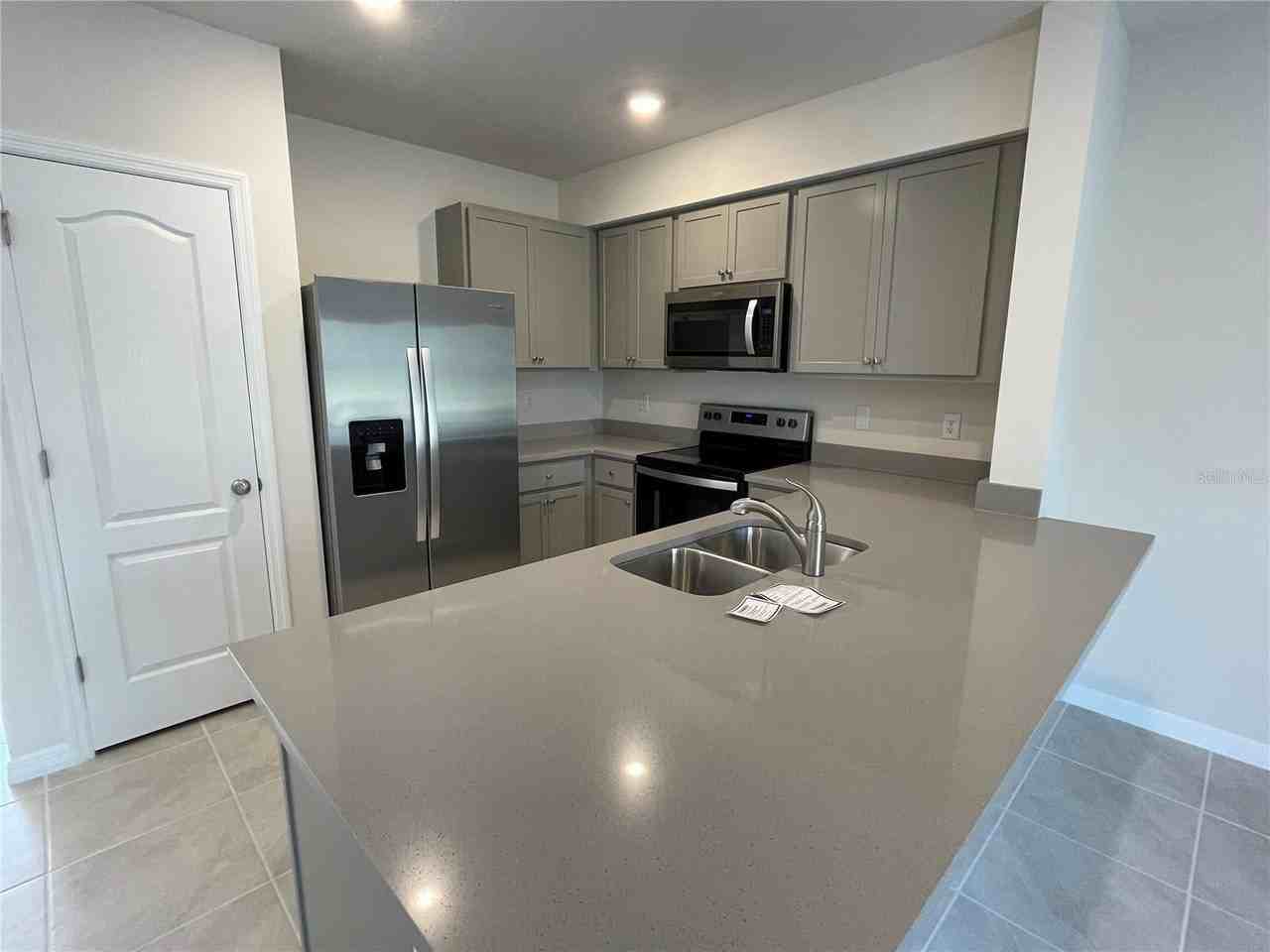 3057 Canary Ave - Photo 7 of 21