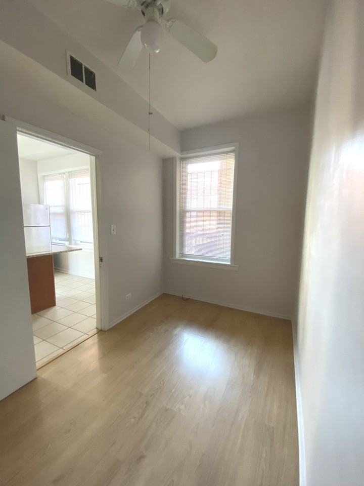 1103 N Ashland Ave ##3r - Photo 4 of 17