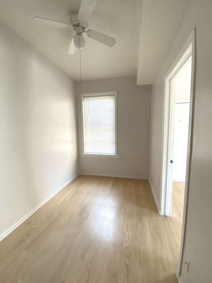 1103 N Ashland Ave ##3r - Photo 5 of 17