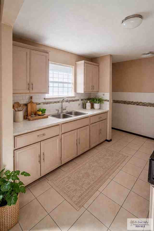 2394 El Arca Dr - Photo 7 of 21