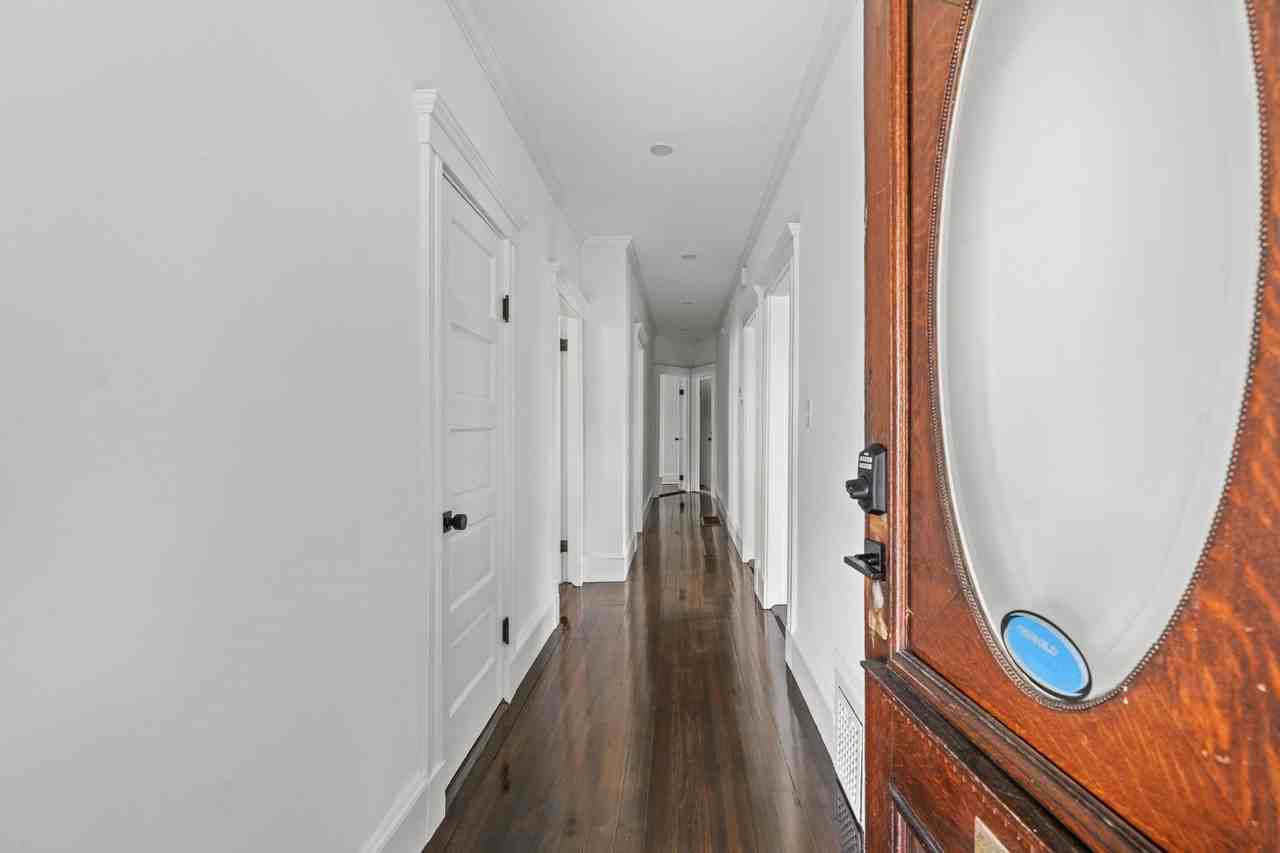 55 Surrey St Unit 1 - Photo 3 of 22