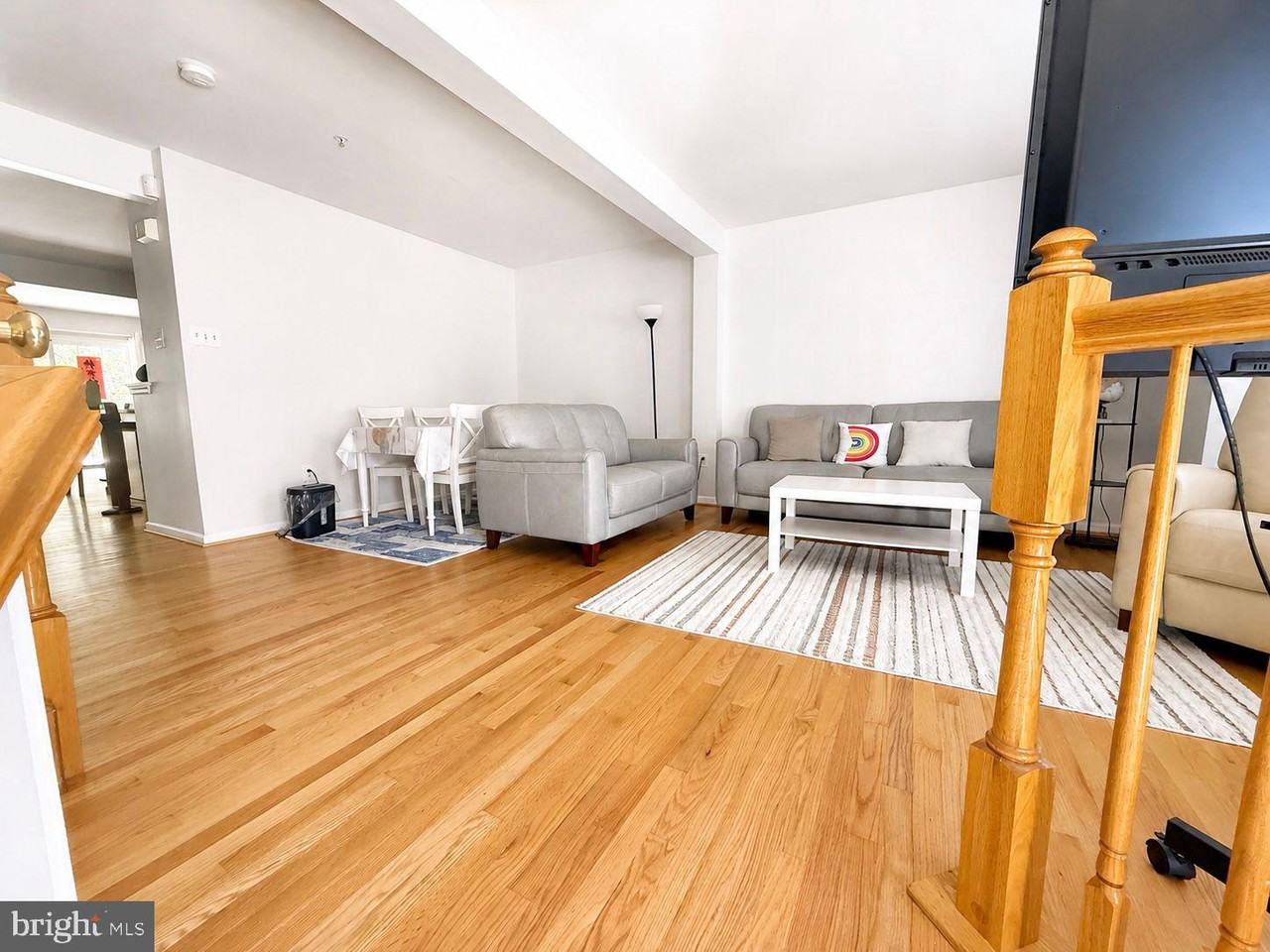 10417 Heathside Way - Photo 3 of 29