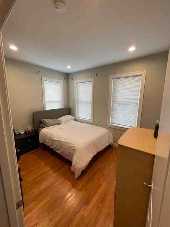 591 E 6th St - Photo 7 of 13