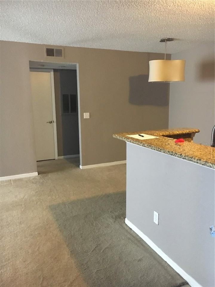 5112 Conroy Rd - Photo 3 of 16