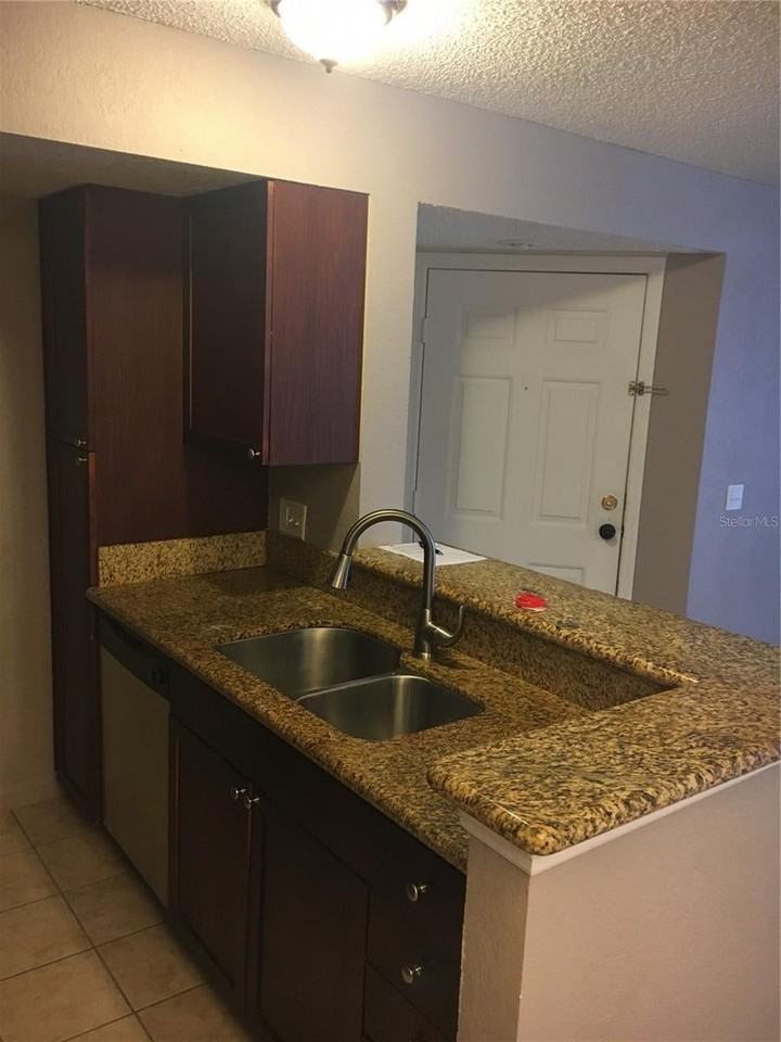 5112 Conroy Rd - Photo 7 of 16