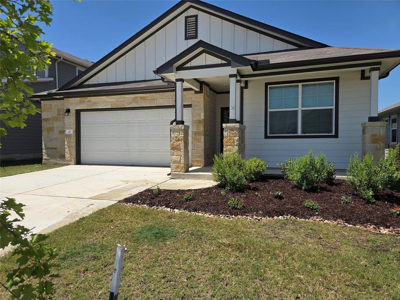 217 Greens Bayou Trl - Photo 4 of 32