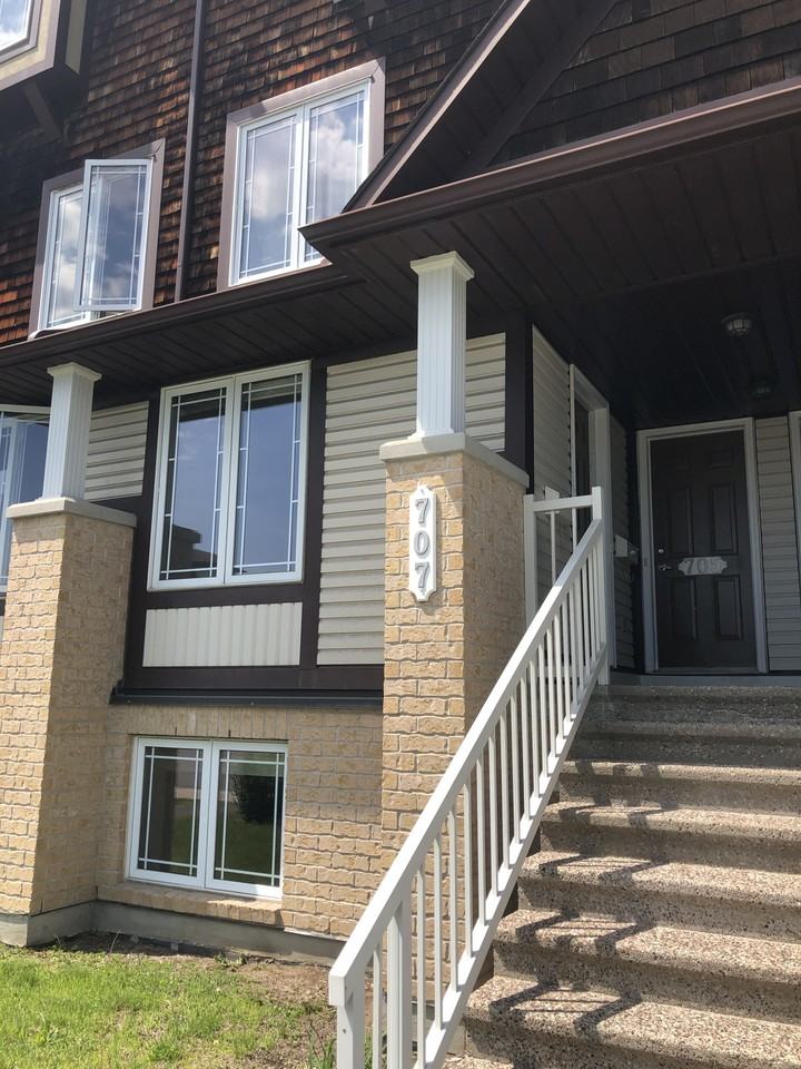 707 Lakeridge Drive - Photo 3 of 22