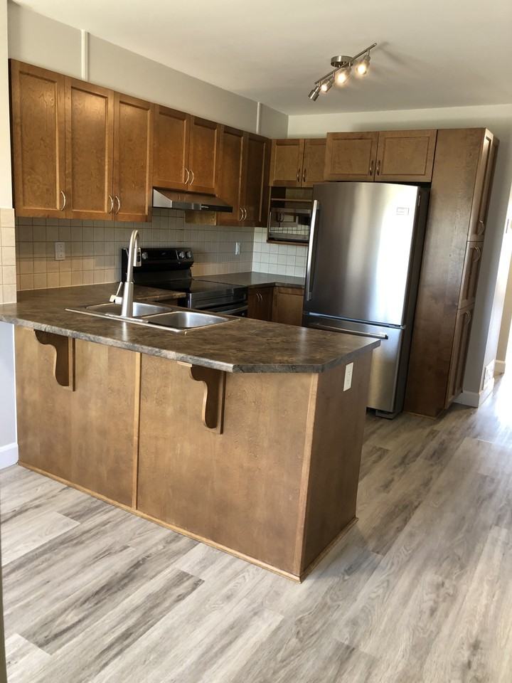 707 Lakeridge Drive - Photo 5 of 22