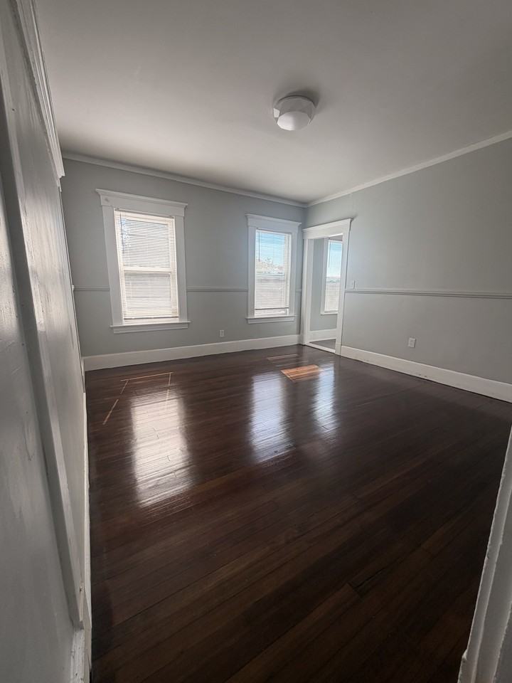 132 Saltonstall Ave #3 - Photo 3 of 8