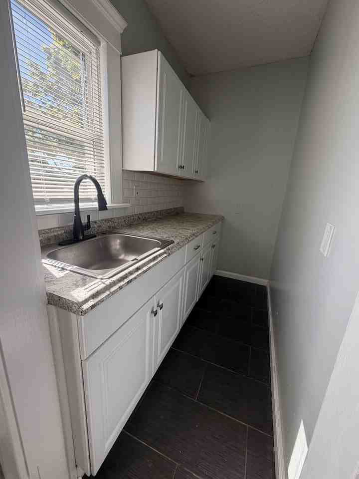 132 Saltonstall Ave #3 - Photo 5 of 8
