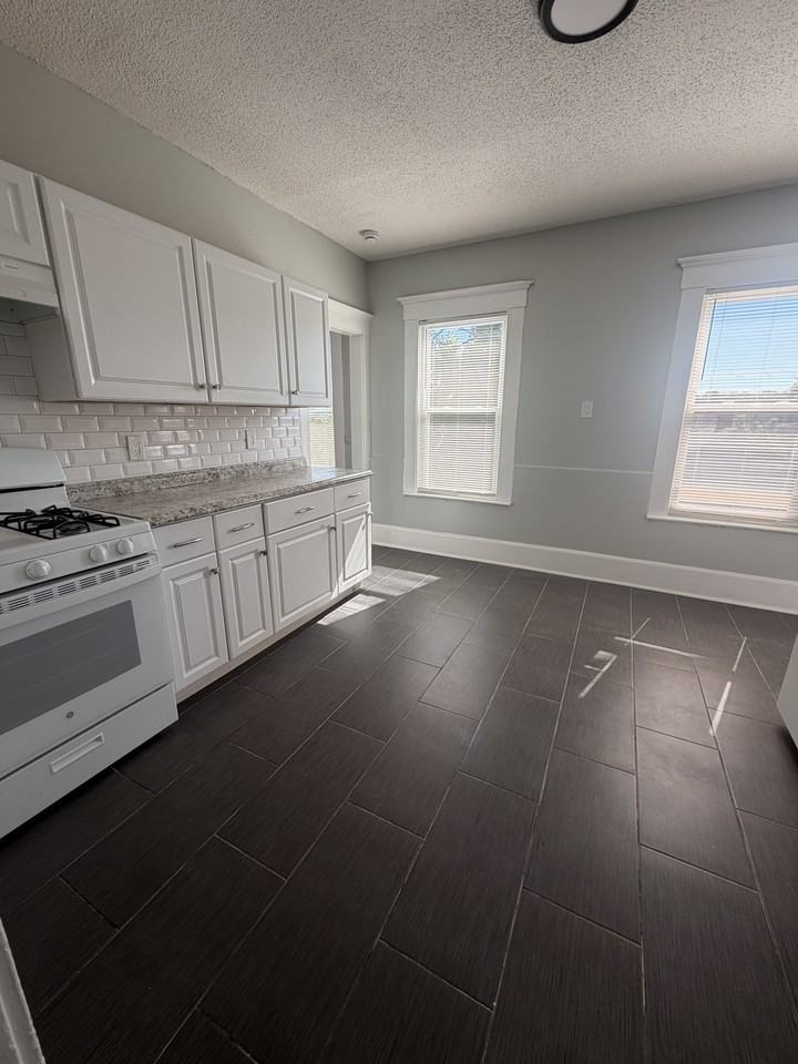 132 Saltonstall Ave #3 - Photo 6 of 8